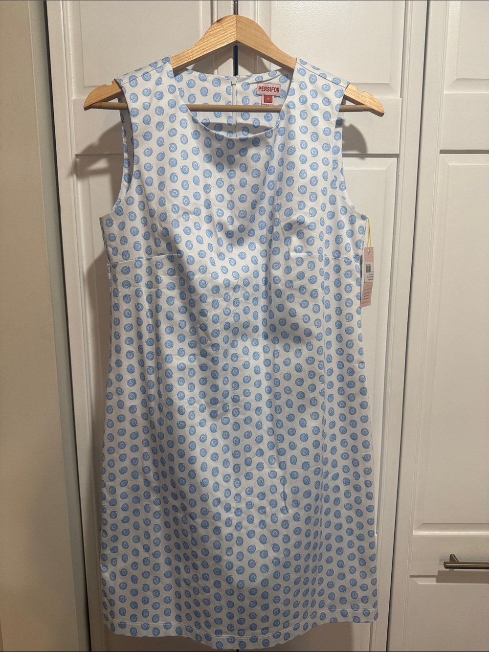 PERFFOR Sleeveless White Dress with Light Blue shell Pattern